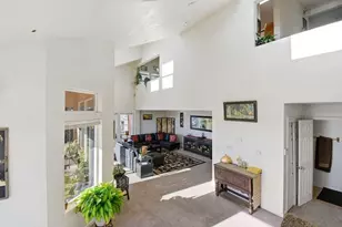 9028 Burr St, Oakland, CA 94605 - Photo 15