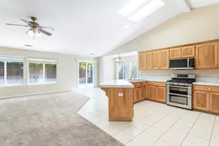 2925 Aspen Glow Ln, Redding, CA 96001 - Photo 9