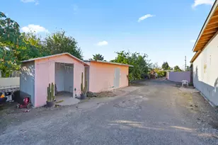 7685 Walnut Ave, Winton, CA 95388 - Photo 11