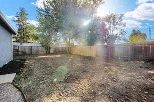 2052 E 4th St, Stockton, CA 95206 - Photo 41