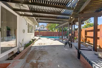 8419 Macduff Court, Stockton, CA 95209 - Photo 33