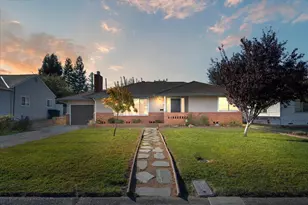 304 Marian Way, Roseville, CA 95678 - Photo 1