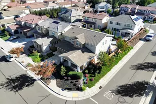 8388 Canary Pine Way, Elk Grove, CA 95757 - Photo 5