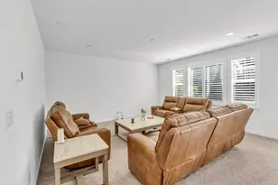 8388 Canary Pine Way, Elk Grove, CA 95757 - Photo 19