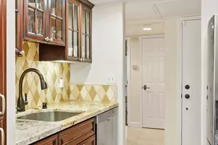 2418 Larkspur Ln, Sacramento, CA 95825 - Photo 15