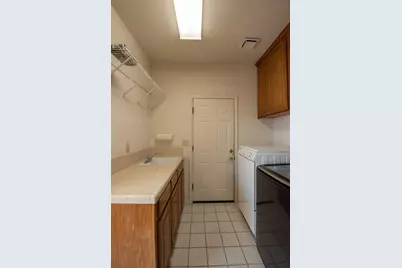 2705 Lake Front Court, Modesto, CA 95355 - Photo 25