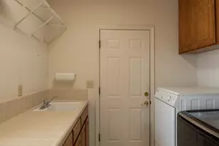 2705 Lake Front Ct, Modesto, CA 95355 - Photo 25