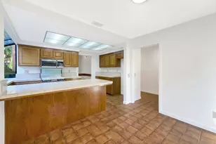 26 Marina Grande Ct, Sacramento, CA 95831 - Photo 15