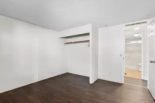 Cottonwood Ln, Sacramento, CA 95828 - Photo 17