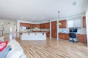 10050 Cameron Pines Way, Sacramento, CA 95829 - Photo 7