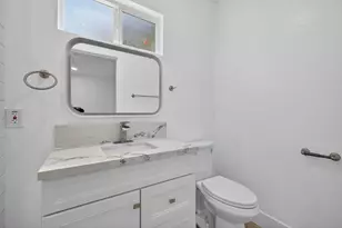 2725 Harkness St, Sacramento, CA 95818 - Photo 25