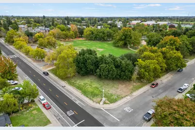 4745 Oakhollow Drive, Sacramento, CA 95842 - Photo 11