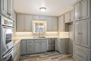 2409 Newport Dr, Modesto, CA 95350 - Photo 9