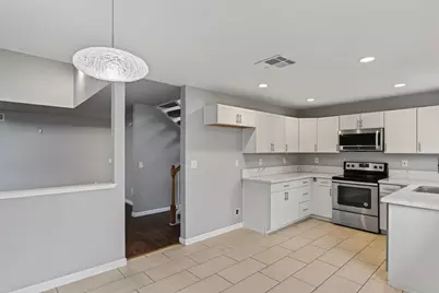 8064 Kingsdale Way, Sacramento, CA 95823 - Photo 17