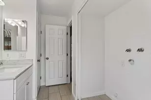 8064 Kingsdale Way, Sacramento, CA 95823 - Photo 15