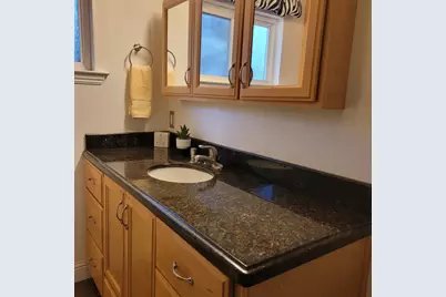 2038 Markham Way, Sacramento, CA 95818 - Photo 15