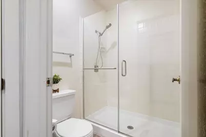 2280 Hurley Way #32, Sacramento, CA 95825 - Photo 17