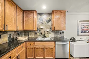 568 Regis Dr, Sacramento, CA 95838 - Photo 17