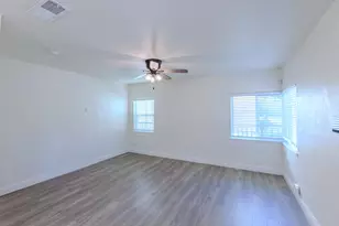 4422 52nd St, Sacramento, CA 95820 - Photo 5