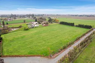 24606 N Elliott Rd, Acampo, CA 95220 - Photo 5