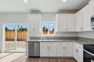 695 Valencia Ct, Merced, CA 95341 - Photo 5