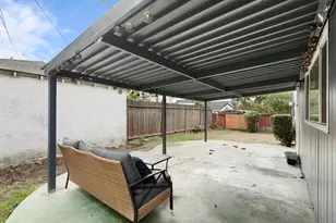 1640 Oxford Way, Stockton, CA 95204 - Photo 33