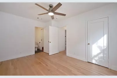 5270 L Street, Sacramento, CA 95819 - Photo 19