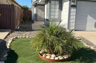 245 Hawthorne Dr, Tracy, CA 95376 - Photo 1