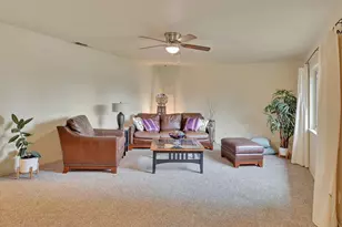 9550 Colton Ave, Elk Grove, CA 95624 - Photo 7