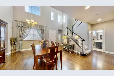 9573 Spring River Way, Elk Grove, CA 95624 - Photo 5