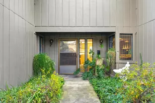 8406 Arbutus Way, Fair Oaks, CA 95628 - Photo 3