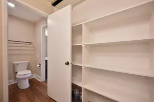 722 Woodside Ln E, Sacramento, CA 95825 - Photo 29