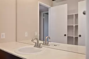 722 Woodside Ln E, Sacramento, CA 95825 - Photo 27