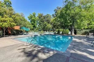 722 Woodside Ln E, Sacramento, CA 95825 - Photo 63