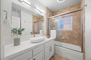 938 50th St, Sacramento, CA 95819 - Photo 19