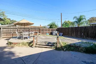 1317 Oakwood Dr, Modesto, CA 95350 - Photo 35