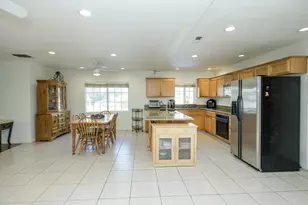 1317 Oakwood Dr, Modesto, CA 95350 - Photo 15