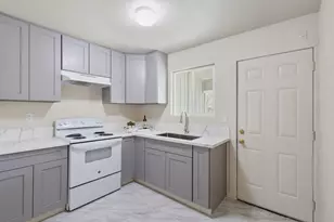 5890 Tangerine Ave, Sacramento, CA 95823 - Photo 21