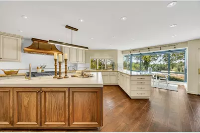 9801 Mira Del Rio Drive, Sacramento, CA 95827 - Photo 23