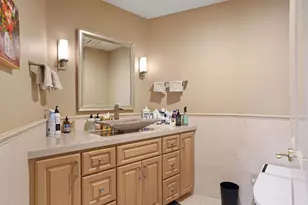 9801 Mira Del Rio Dr, Sacramento, CA 95827 - Photo 71