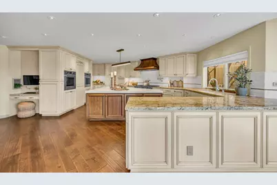 9801 Mira Del Rio Drive, Sacramento, CA 95827 - Photo 21