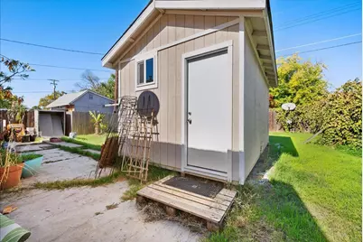 1013 Frienza Avenue, Sacramento, CA 95815 - Photo 23