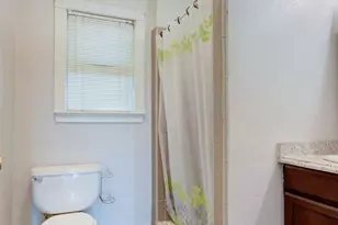 651 E 21st St, Merced, CA 95340 - Photo 27