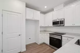 2462 Spotfin St, Roseville, CA 95757 - Photo 11