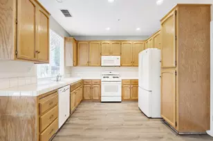 1095 Powers Cir, Woodland, CA 95695 - Photo 11