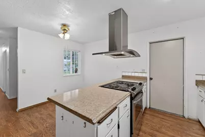 7035 Silver Knoll Street, Rio Linda, CA 95673 - Photo 7