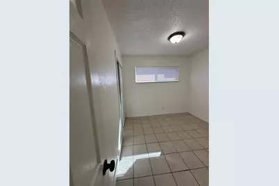 1045 W Santa Fe Avenue, Merced, CA 95340 - Photo 9