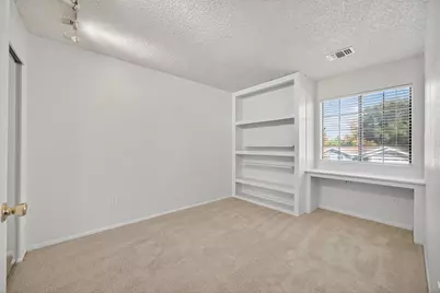 7430 Rush River Drive, Sacramento, CA 95831 - Photo 35