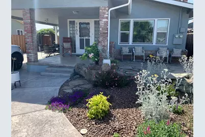 1105 W G Street, Oakdale, CA 95361 - Photo 5