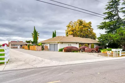 13791 S Castle Road, Manteca, CA 95336 - Photo 5
